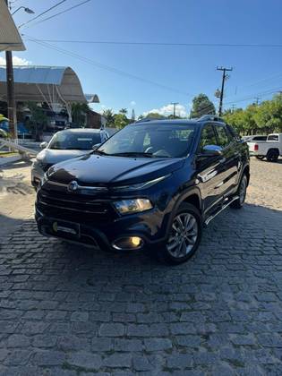 FIAT TORO 2.0 16V TURBO DIESEL RANCH 4WD AT9 FIAT TORO 2.0 16V TURBO DIESEL RANCH 4WD AT9